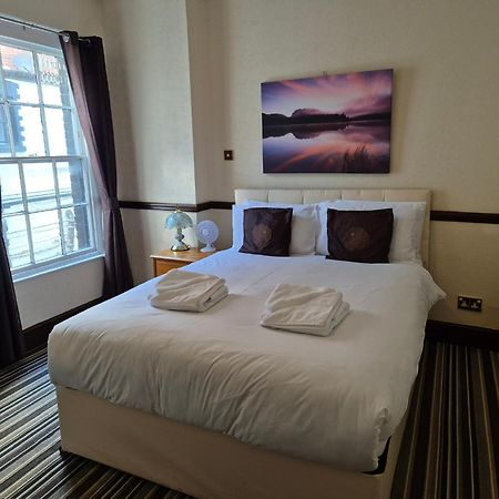 צ'ארד Phoenix Hotel מראה חיצוני תמונה